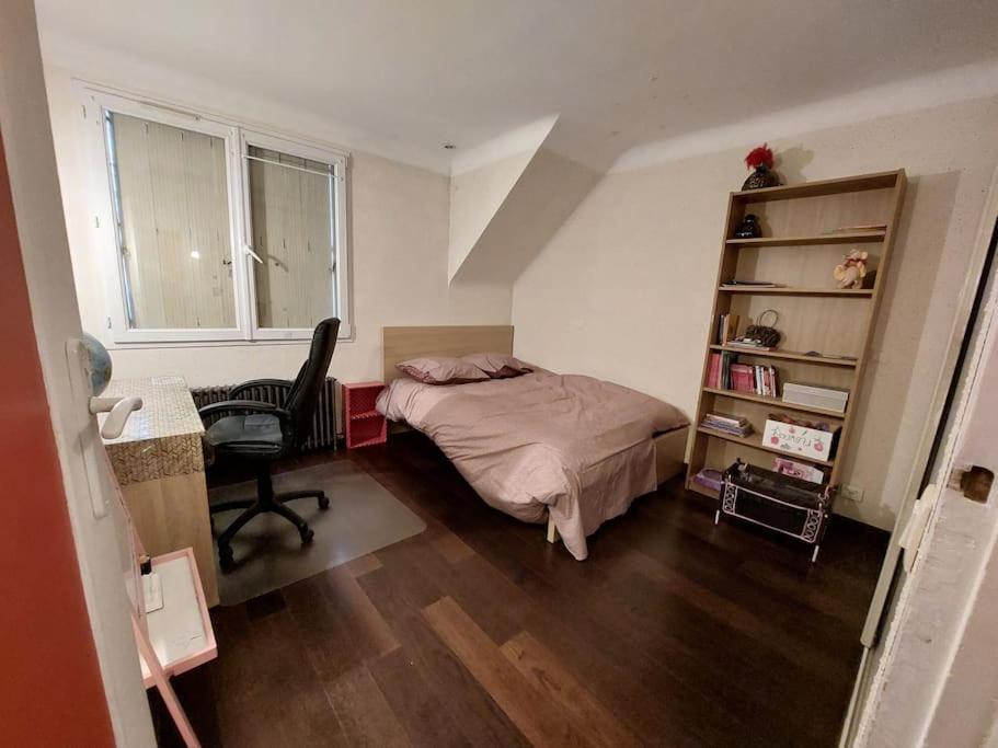 Holiday home Maison Entiere A